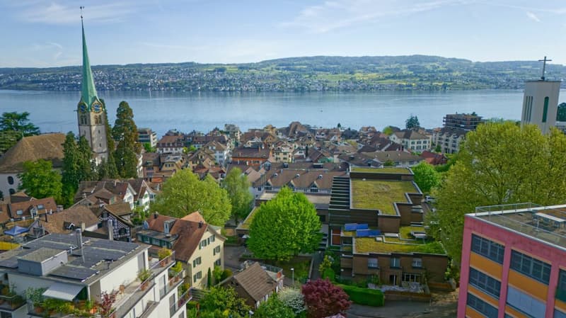 Bereit für eigene Ideen: DAS KLEINE HAUS IM ZENTRUM VON HORGEN (10)