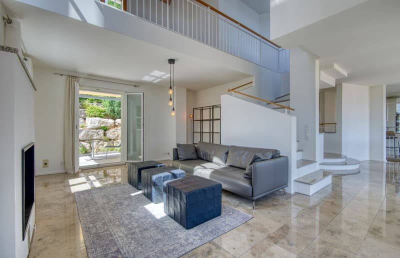 6.5-Zimmer-Haus mit Weitblick über den Zürichsee (7)