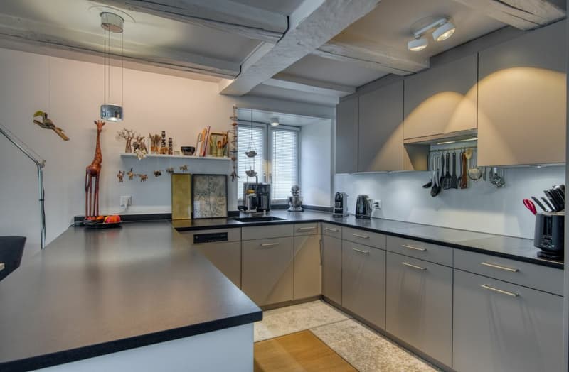 3.5-Zimmer-Wohnung: Leben mit Charakter und Charme in historischem Haus (8)