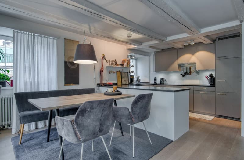 3.5-Zimmer-Wohnung: Leben mit Charakter und Charme in historischem Haus (10)