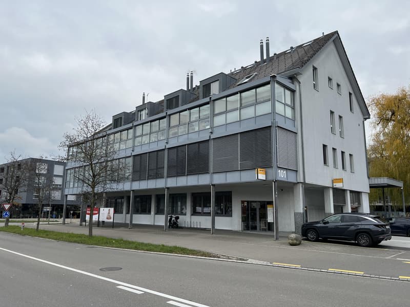 Zentrale Büro- und Gewerbefläche in Urdorf zu vermieten (1)