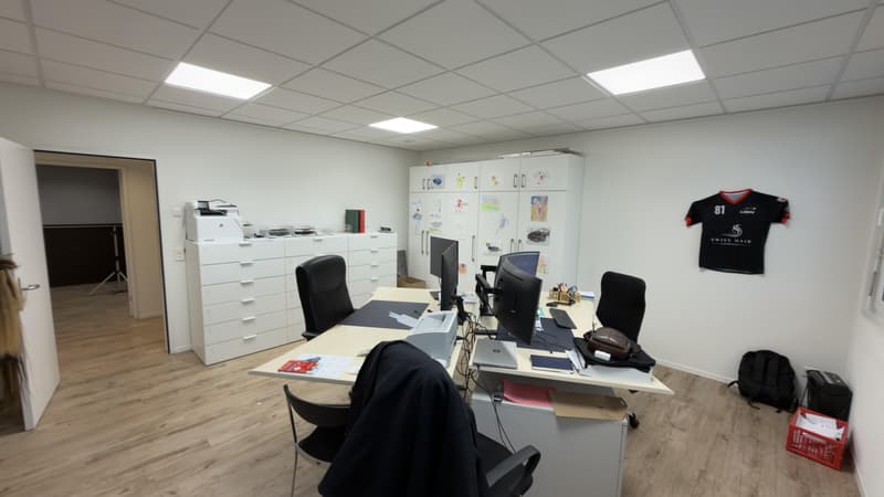 Zentrale Büro- und Gewerbefläche in Urdorf zu vermieten (13)