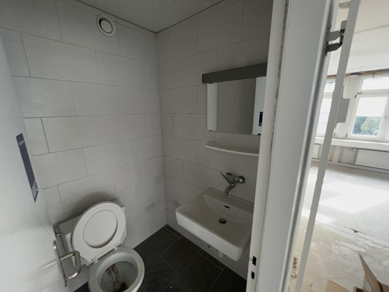 Zentrale Fläche mit Potenzial zu vermieten (12)