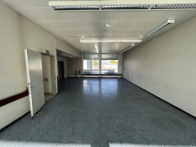 Zentrale Gewerbefläche zu vermieten (9)