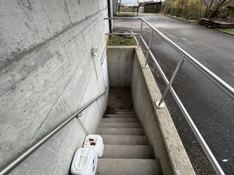 Lagerfläche in Niederhasli zu vermieten (2)
