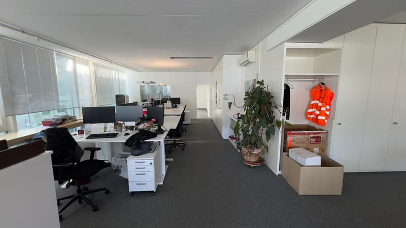 Zentral gelegene Bürofläche zu vermieten (5)