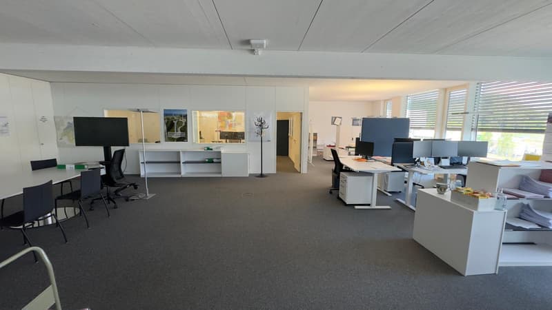 Zentral gelegene Bürofläche zu vermieten (7)