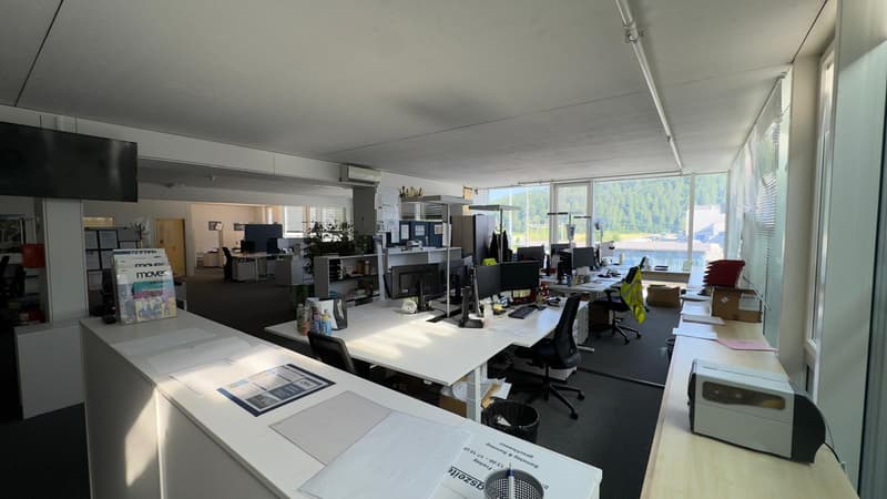 Zentral gelegene Bürofläche zu vermieten (3)