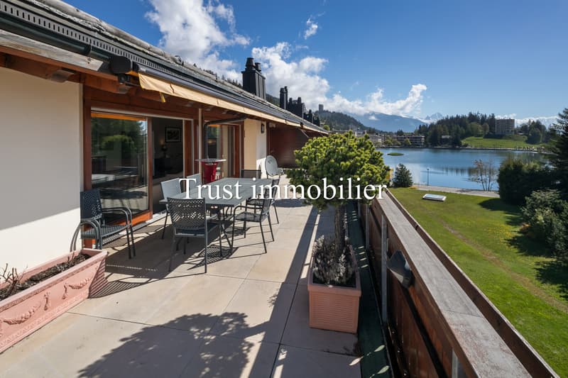 5043. Bel Attique-Duplex traversant, avec vue sur Lac Grenon (2)