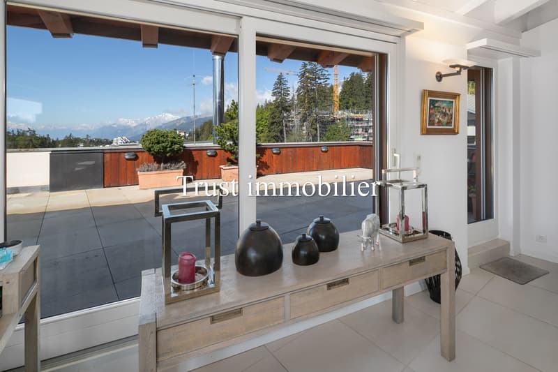 5043. Bel Attique-Duplex traversant, avec vue sur Lac Grenon (9)