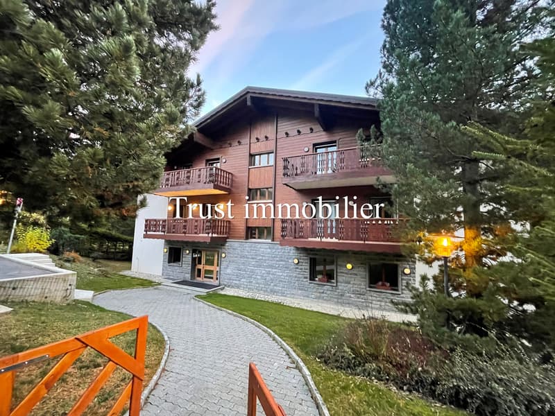 4027L. Bel appartement 4.5 pcs à louer, centre de Crans (9)