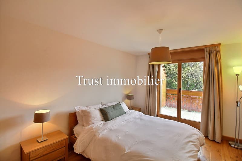 5003. Double appartement en RdC au centre de Crans (9)