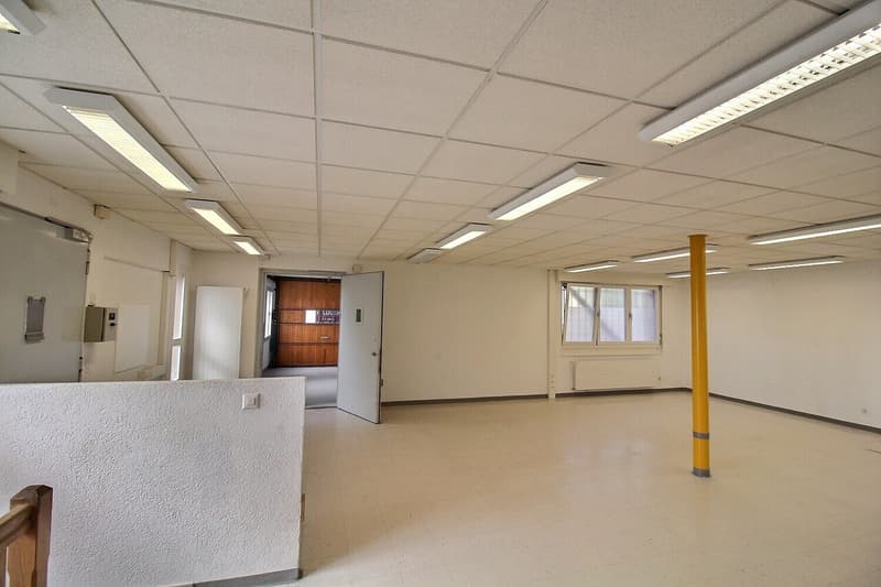 7003. Local Commercial / Bureaux au centre Chermignon d'en Haut (11)