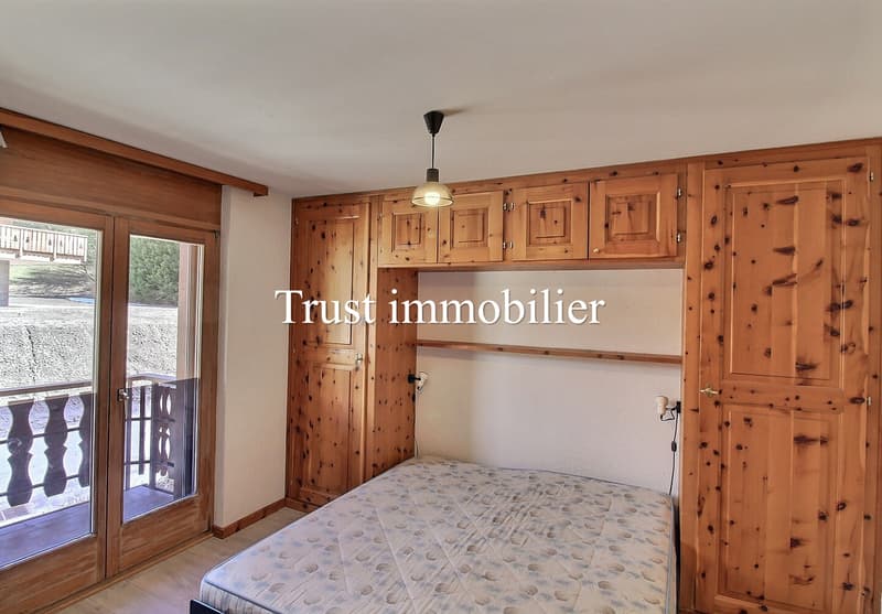 3010. EXCLUSIVITE. Appartement traversant dans jolie résidence (10)