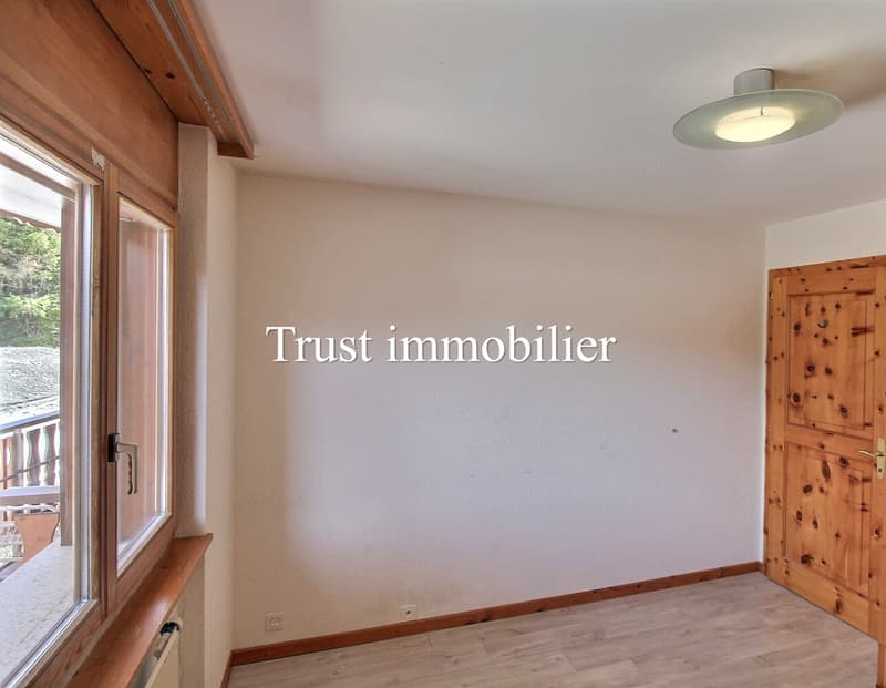 3010. EXCLUSIVITE. Appartement traversant dans jolie résidence (11)