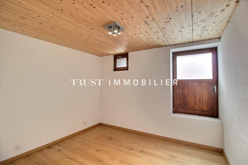 LUC / AYENT - MAGNIFIQUE GRANGE RÉNOVÉE AVEC MAISON VILLAGEOISE (9)
