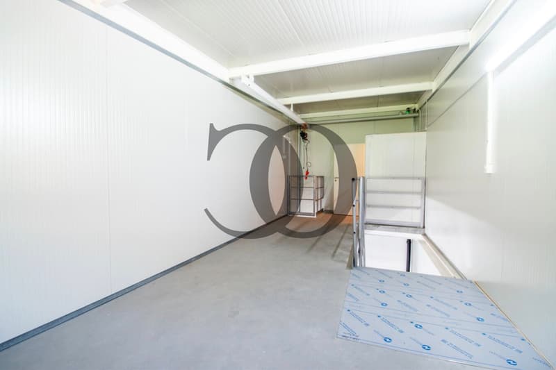 OPPORTUNITÉ D'INVESTISSEMENT - BOX DE RENDEMENT À ROCHE (4)