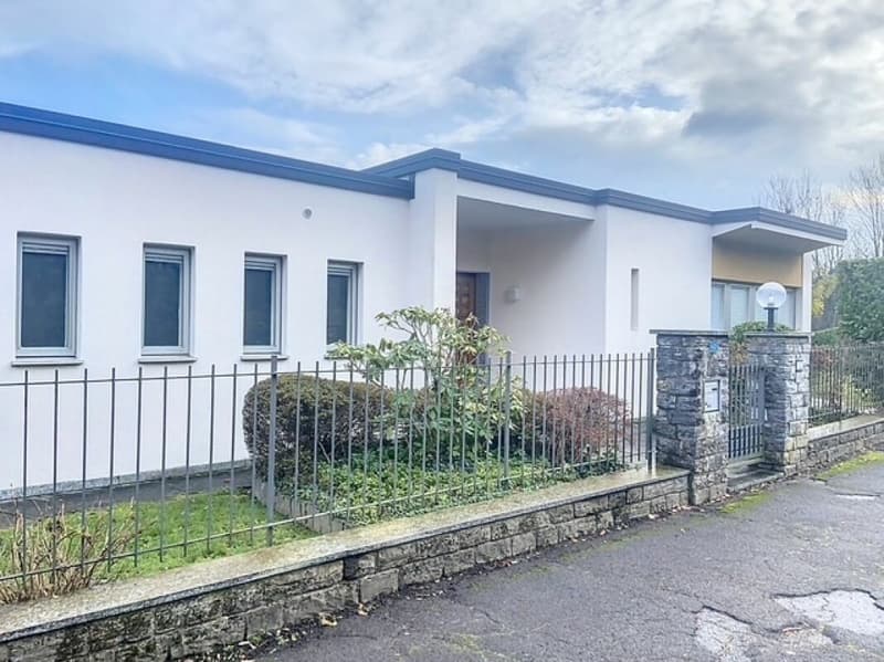 STABIO - BELLA VILLA in area residenziale e tranquilla
