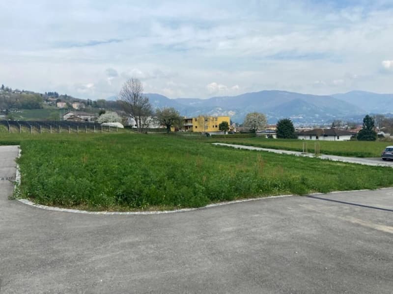 STABIO 6855- TICINO -Terreno edificabile con licenza approvata per 2 ville