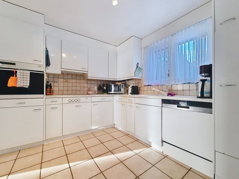 Exclusivité! ARZIER-LE-MUIDS - magnifique villa jumelle de 6.5 pièces - Prix négociable. (7)