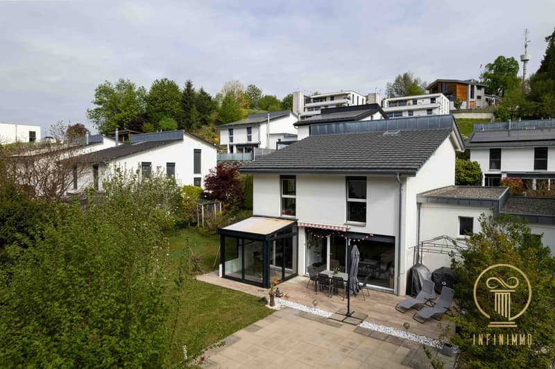 Exclusivité ! CHATEL-ST-DENIS, objet rare. Magnifique villa jumelée par le garage 5.5 pièces. (12)