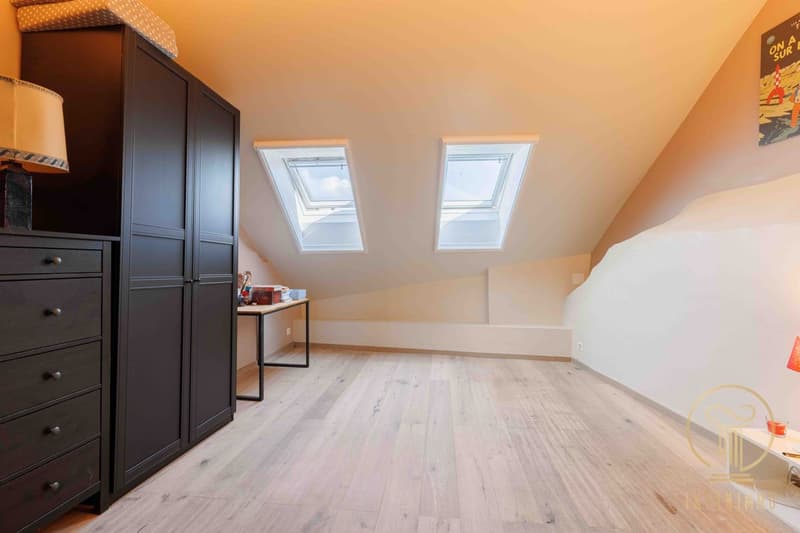 AUBONNE - Magnifique appartement en triplex (7)