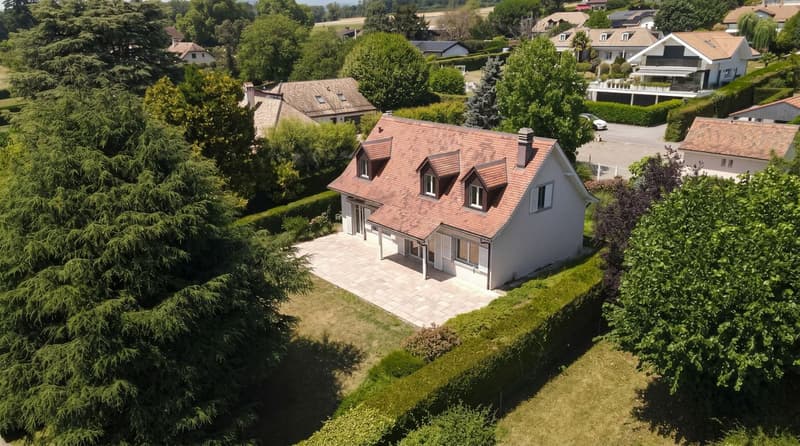 SAINT-PREX - DEUX VILLAS AU BORD DU LÉMAN, AVEC ACCÈS PRIVATIF AU LAC (2)