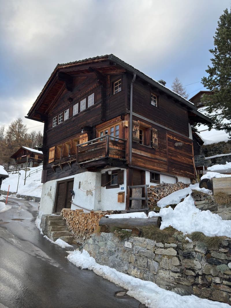 CHANDOLIN - Nouveau Prix! Châlet traditionnel de 7 pièces (9)