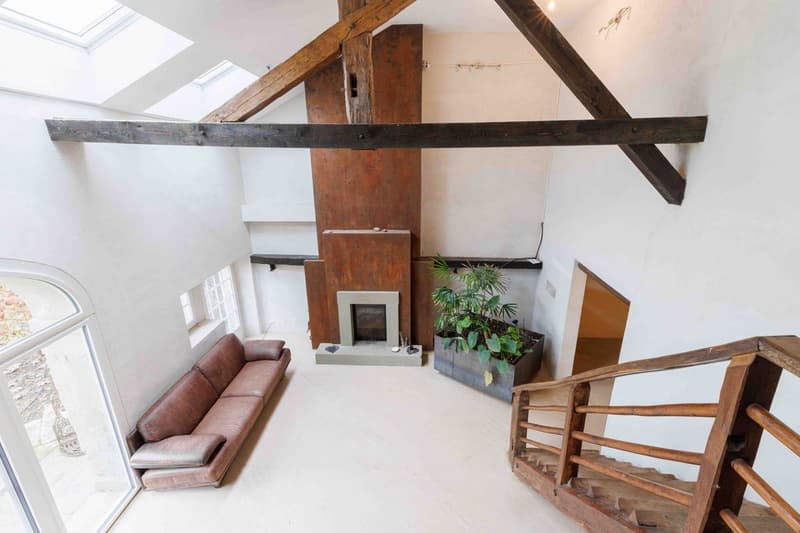 SULLENS, coup de coeur! Maison villageoise en bordure de zone agricole. (1)