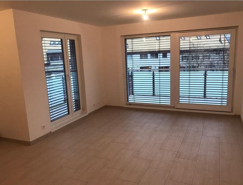 RENNAZ - Superbe appartement de 2.5 pièces au premier étage avec balcon à côté de l'hôpital. (3)