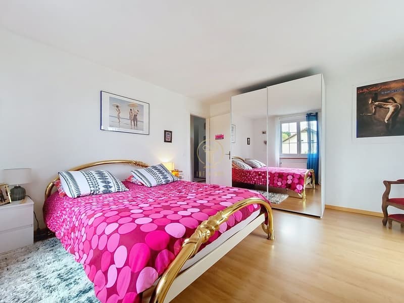 RENENS - Villa mitoyenne de 5.5 p. avec grand jardin. Pas inscrite dans une PPE. (9)