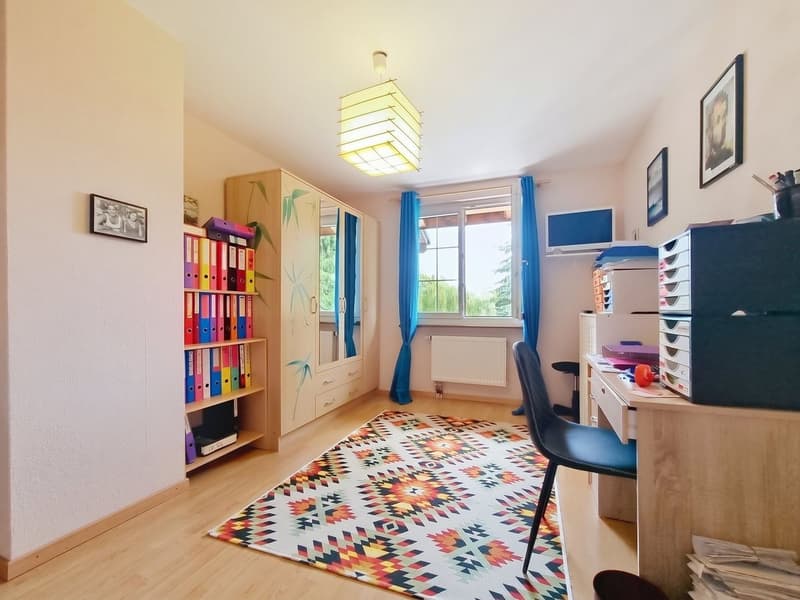 RENENS - Villa mitoyenne de 5.5 p. avec grand jardin. Pas inscrite dans une PPE. (9)