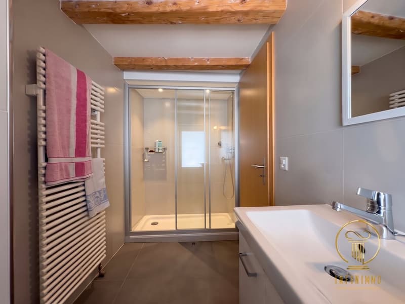 Saint-George - Maison contemporaine rénovée avec goût, vue lac et cachet unique! (13)