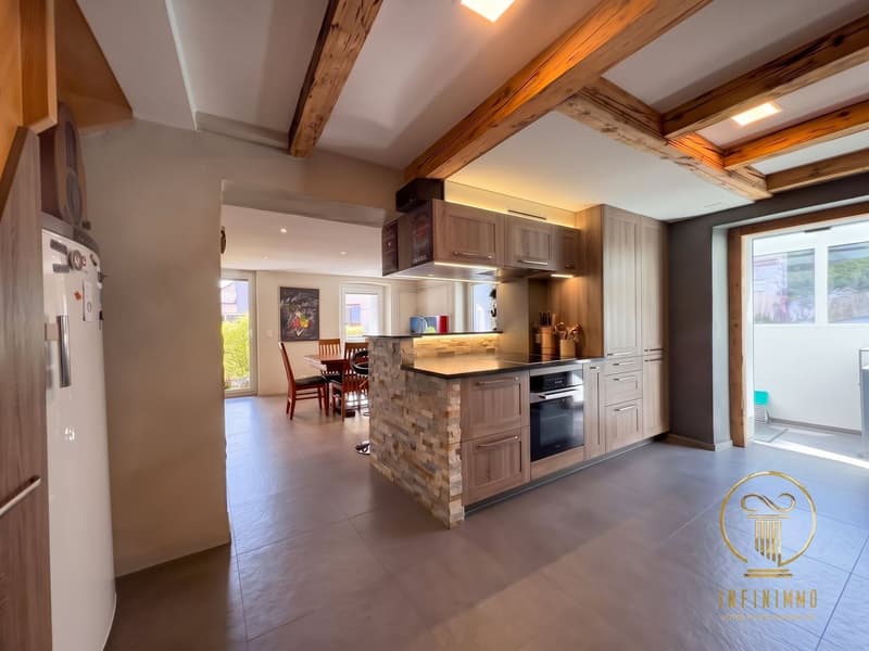 Saint-George - Maison contemporaine rénovée avec goût, vue lac et cachet unique! (2)