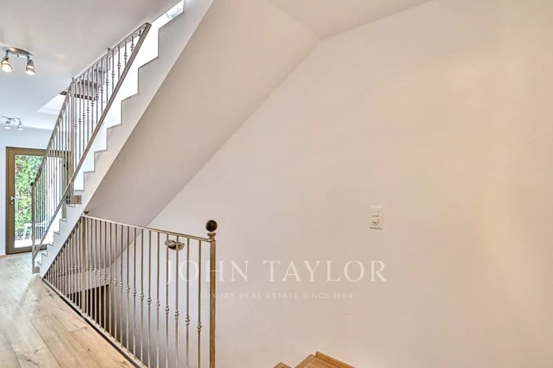 Villa mitoyenne contemporaine, comme neuve (7)