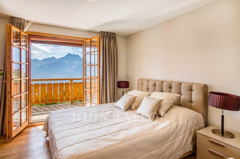 CO-EXCLUSIVITÉ! Fabuleux chalet familiale avec vue panoramique sur les montagnes (9)