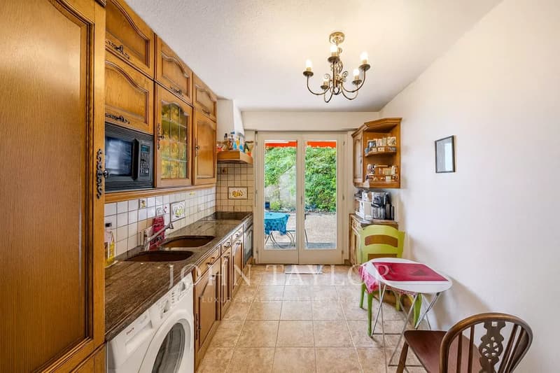 Appartement de 2.5p au coeur de Montreux (9)