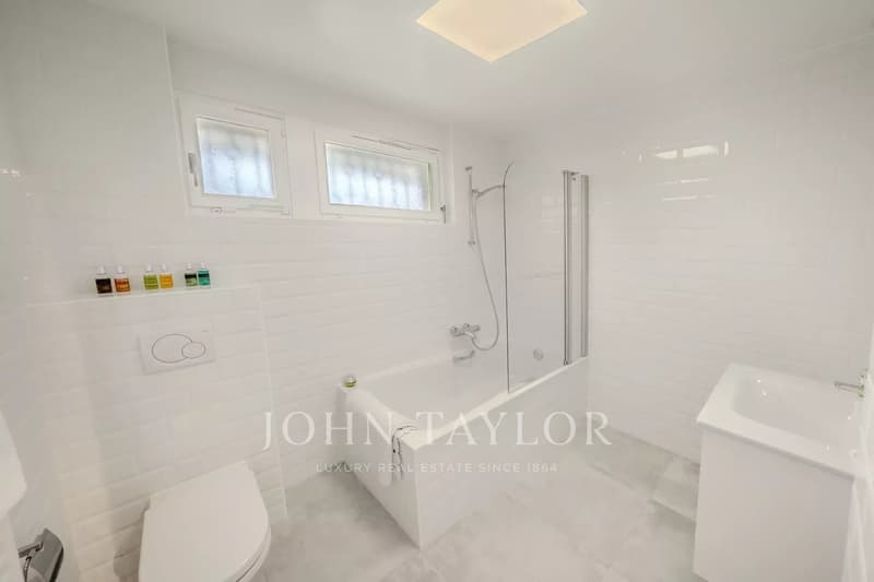 EXCLUSIVITÉ!! Spacieuse villa avec vue panoramique spectaculaire (13)