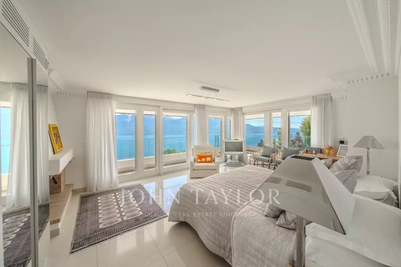 EXCLUSIVITÉ!! Spacieuse villa avec vue panoramique spectaculaire (8)