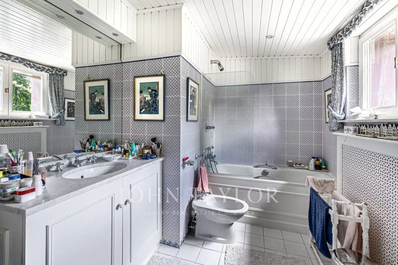 Bel appartement de 212 m2 dans un quartier résidentiel (9)