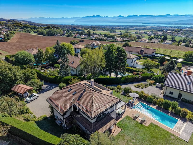 Villa avec piscine, vue lac et Mont-Blanc (1)
