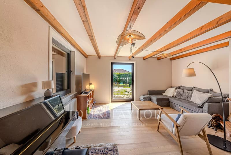 Villa offrant plusieurs possibilités (6)
