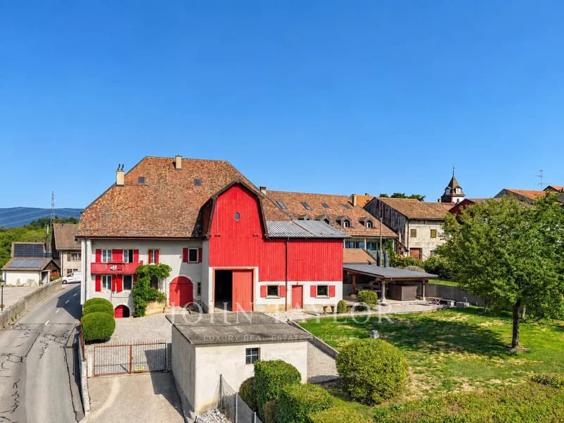Élégante propriété vigneronne aux volumes spectaculaires (2)