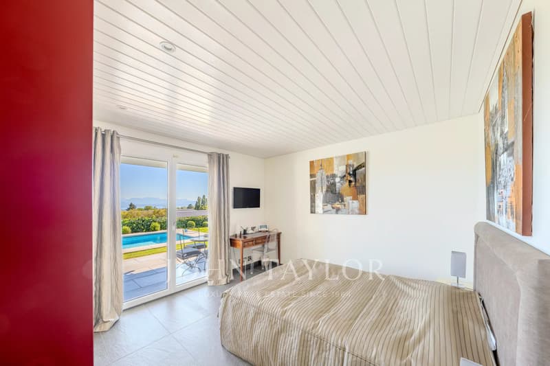 EN EXCLUSIVITÉ: Villa moderne avec piscine, vue sur le lac et le Mont-Blanc (11)