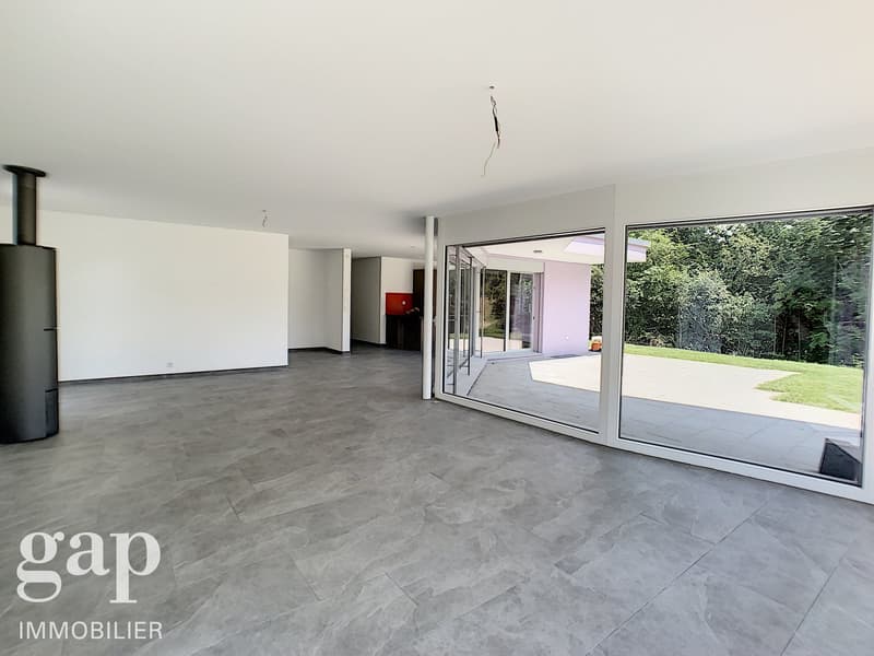 Villa spacieuse de 5.5 pièces à louer à Attalens (3)