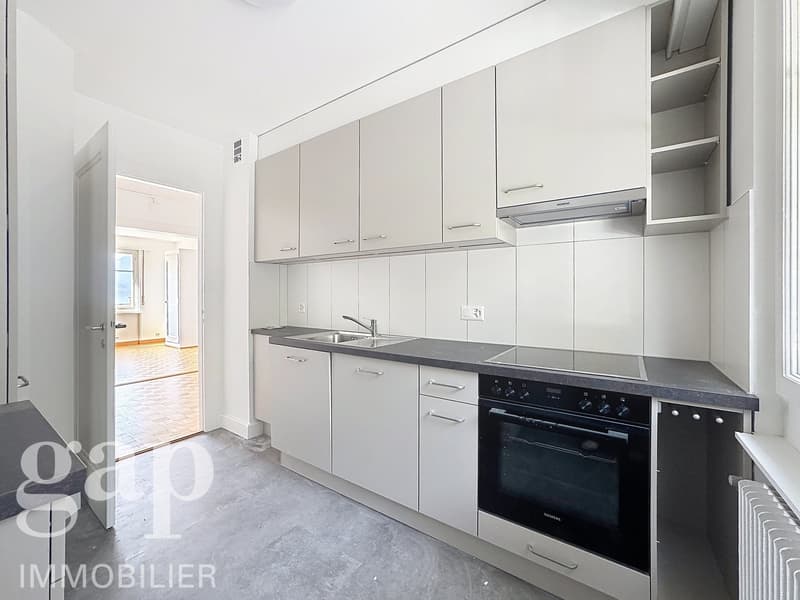 Appartement 3.5 pièces entièrement rénové - avec balcon à Territet (1)