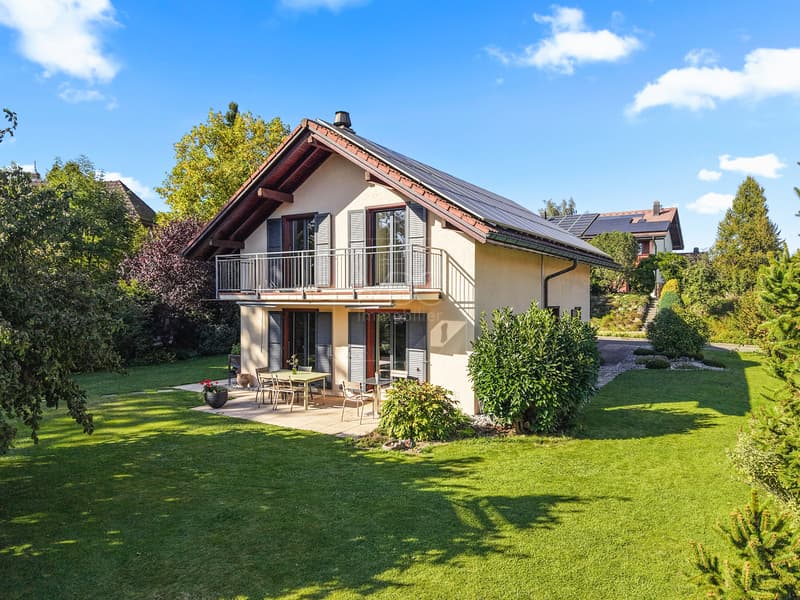 Jolie villa individuelle avec un magnifique jardin à Marly (13)