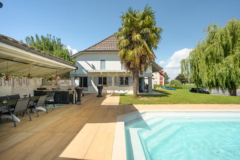 Spacieuse villa avec piscine et 2.5 pièces indépendant à St-Aubin (2)