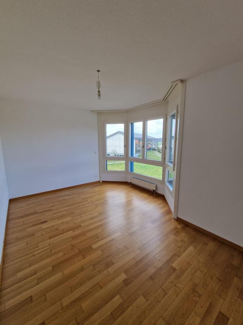 A louer spacieux appartement de 5.5 pièces avec balcon à Rossens (7)