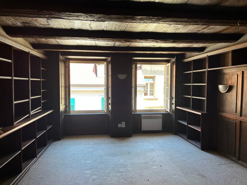 Au coeur d'Estavayer-le-Lac Maison villageoise de 6 pièces A rénover (8)